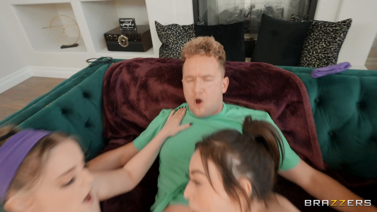 Codi Vore Chloe Surreal - My Girl’s Double Is Threesome Trouble - BRAZZERS.mkv.0010