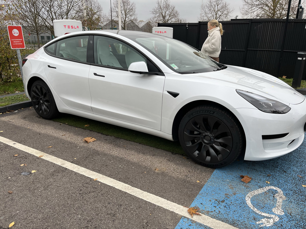 40EC312B-6B7F-4210-8AFB-9F0429F16707