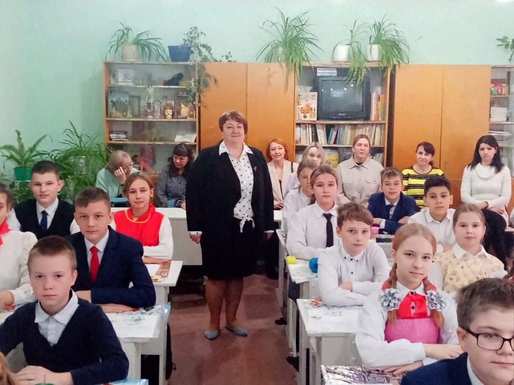 Урок ИЗО Огородник Е.С.