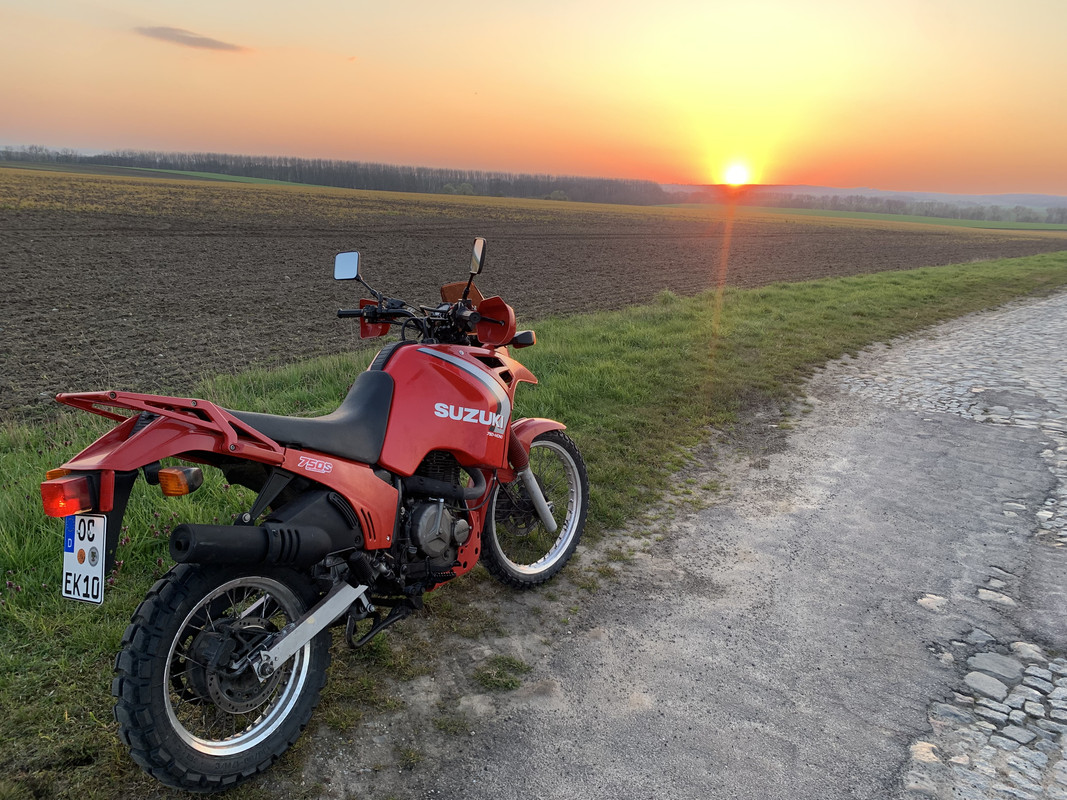 C7BAA214-CF11-4694-9009-22BE229EAE46