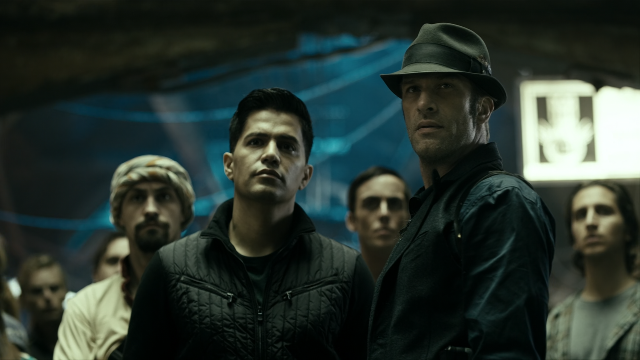 The.Expanse.S01E01.Dulcinea.1080p.10bit.BluRay.AAC5.1.HEVC-Vyndr