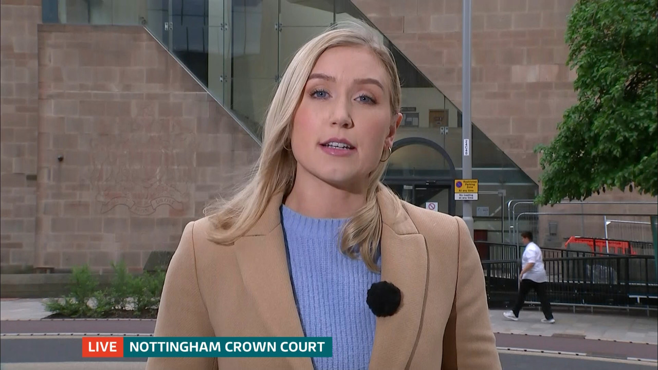 ITV Evening News_20220510_18301930.ts_snapshot_00.40.24.536