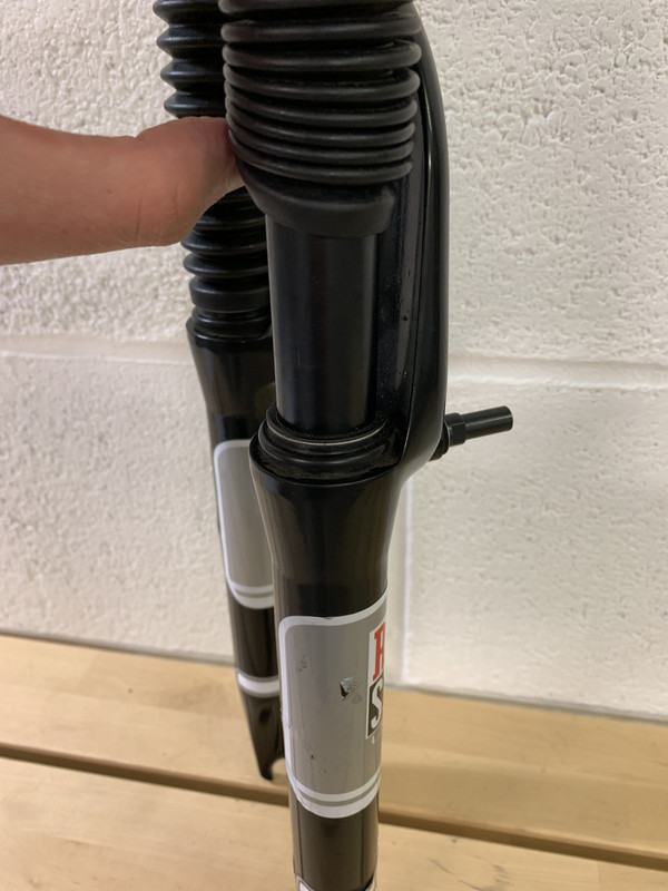 FFCFAC0A-18A1-4B25-93EF-7A22678716AA