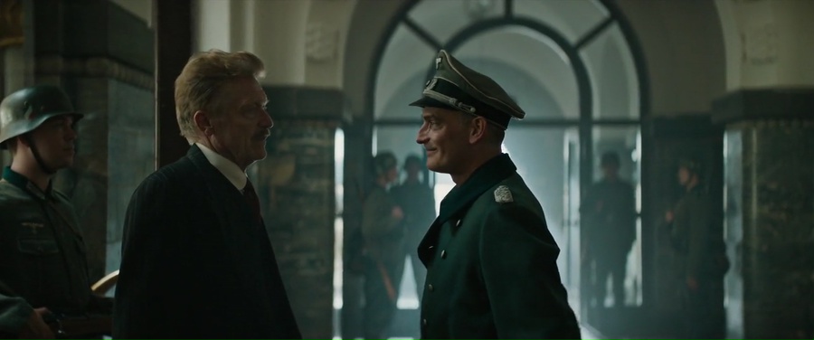 Gold Run 2022 WebRip [Hindi + Tamil + Telugu + Norwegian] 480p 720p ESub Screenshot