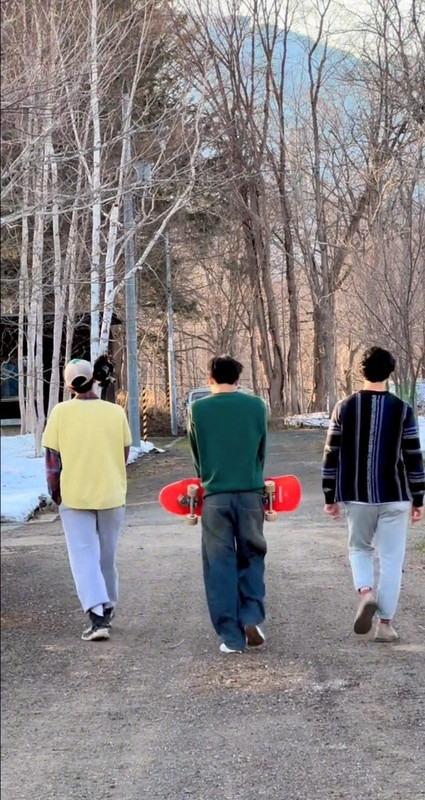 LINE-ALBUM-2142025-250421-5