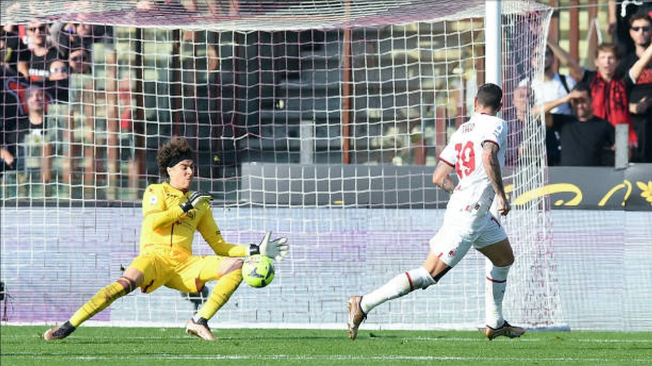 Prensa Italiana alaba a Guillermo Ochoa por su debut ante el Milán