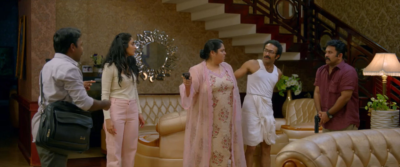 Thaanara 2024 WebRip [Hindi + Malayalam] 480p 720p ESub Screenshot