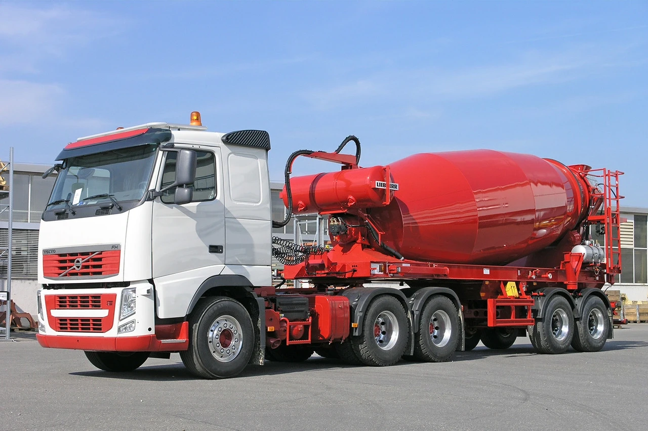 liebherr truck mixer HTM 1204 trailer