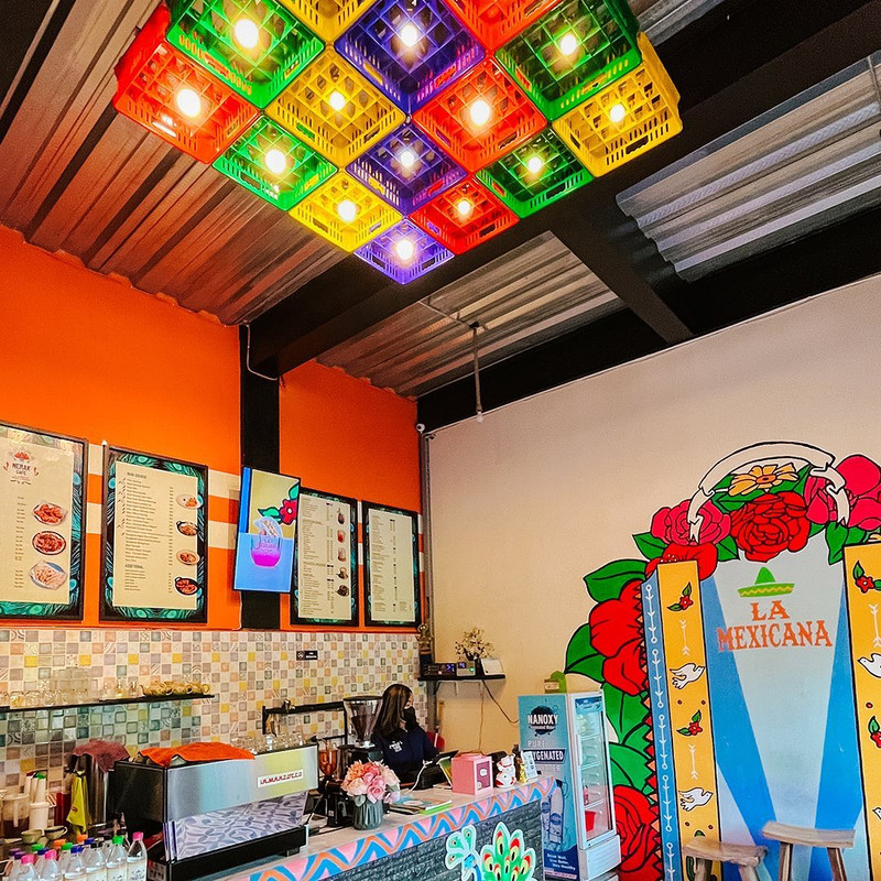 Merak Cafe, pilihan tempat makan siag enak di Tawangmangu yang Instagramable.