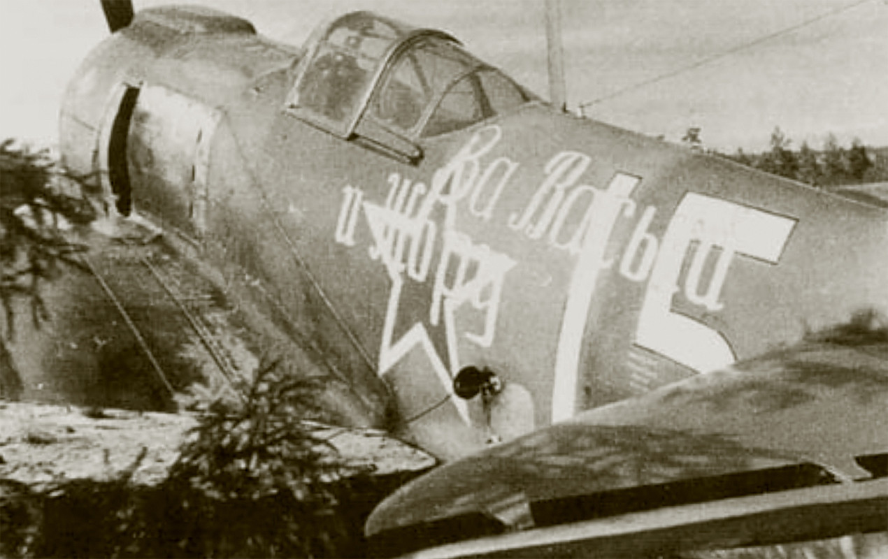 Lavochkin-La-5FN-159IAP-Silver-15-Pyotr-Likholetov-foreground-based-Karelian-Front-1944-02