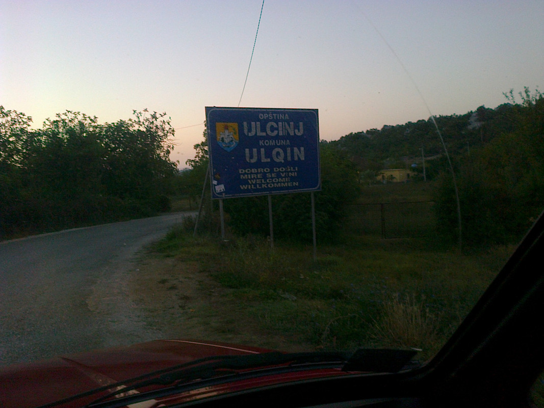 Albanija ... sa spuštenim krovom i BG tablicama ... Fotografija2063