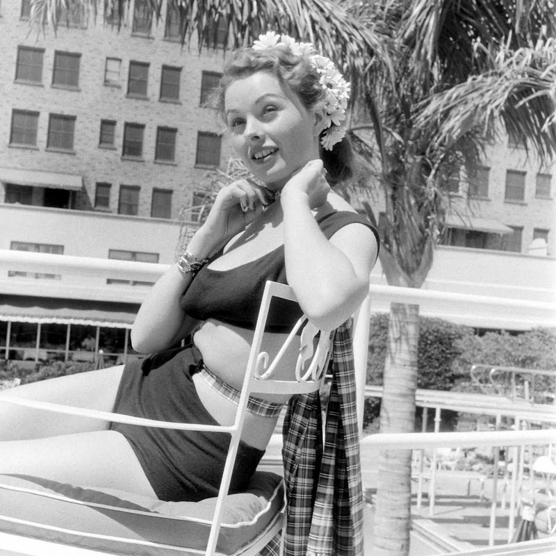 Jeanne_Crain_b54