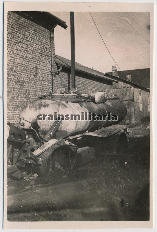 Orig. Foto zerstörte Tankwagen Anhänger Fass in 