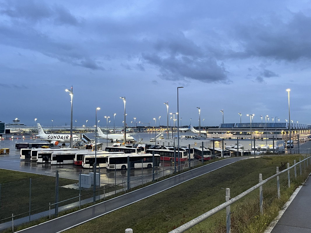 BB4BD0A2-2A2D-472B-8DFE-05286D5155E6