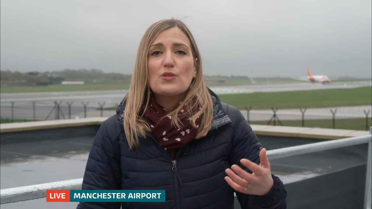 ITV Evening News_20220404_18301930.ts_snapshot_00.15.57.795