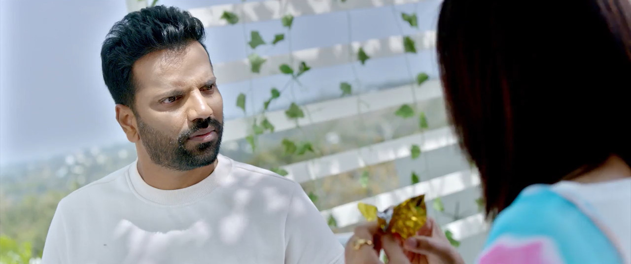 Matinee 2024 WebRip [Tamil] 480p 720p Screenshot