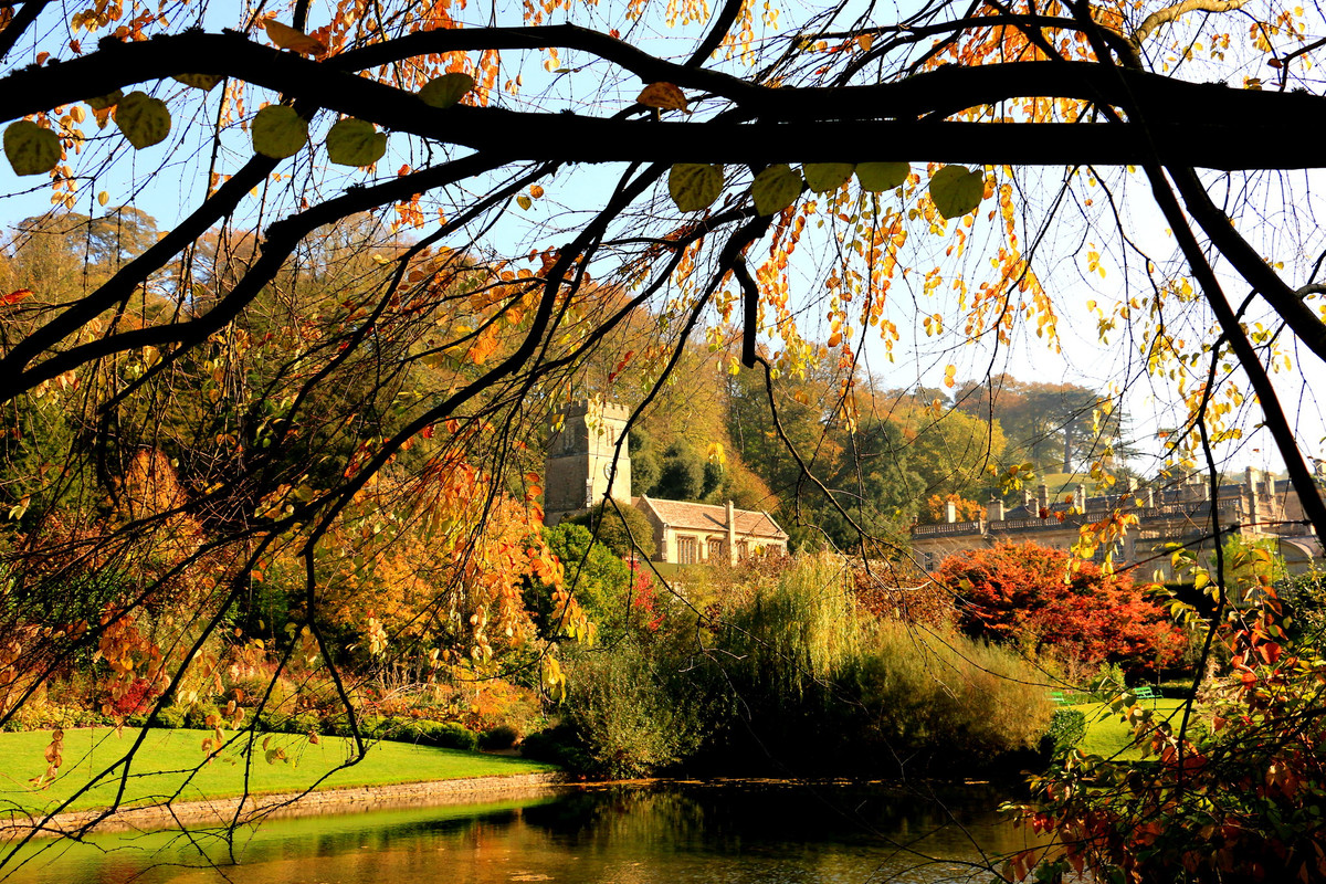 greenenglishcountrydyrhampark.jpg