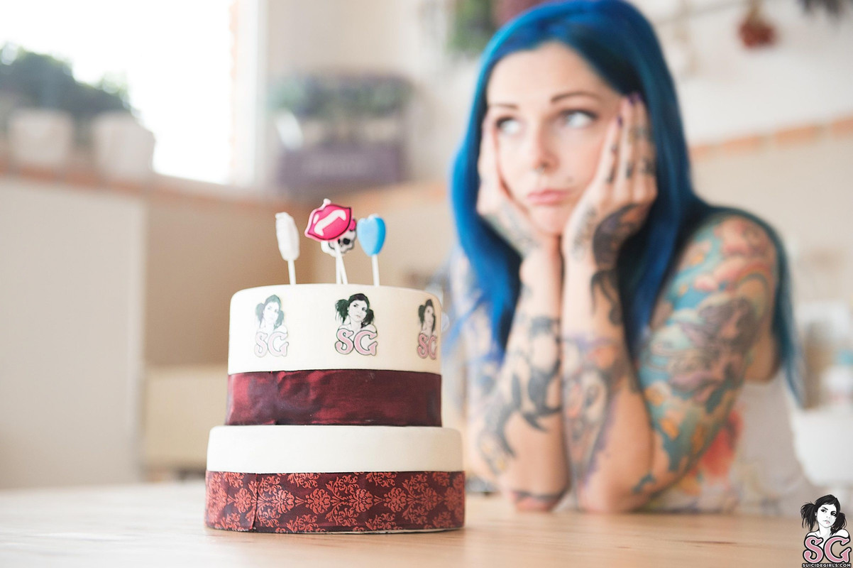 [Image: Riae-Best-Birthday-Ever-1.jpg]