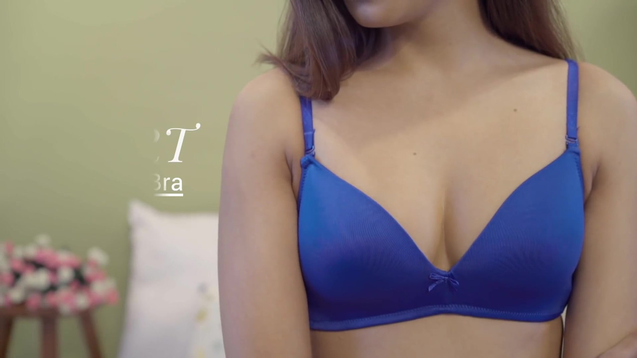 Lingerie Essentials 089