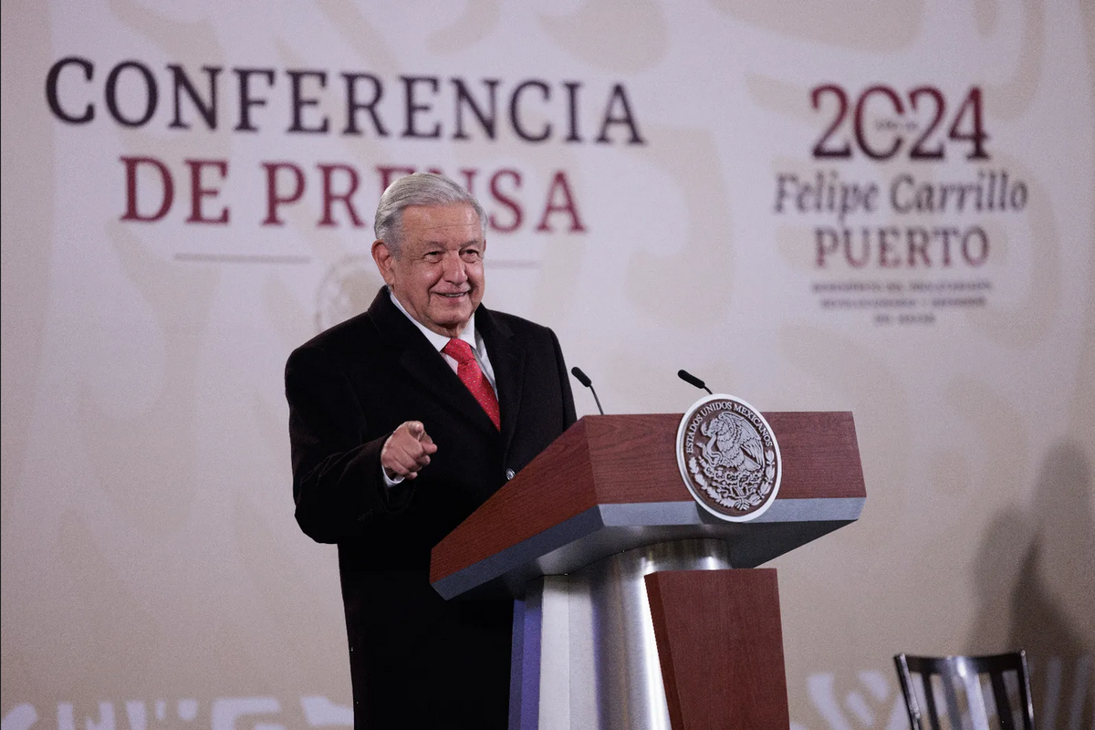 “Escuché que ya la llaman la ministra del pueblo”: AMLO sobre Lenia Batres