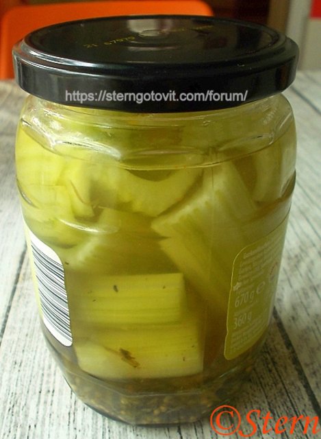 Сельдерей маринованный в рассоле