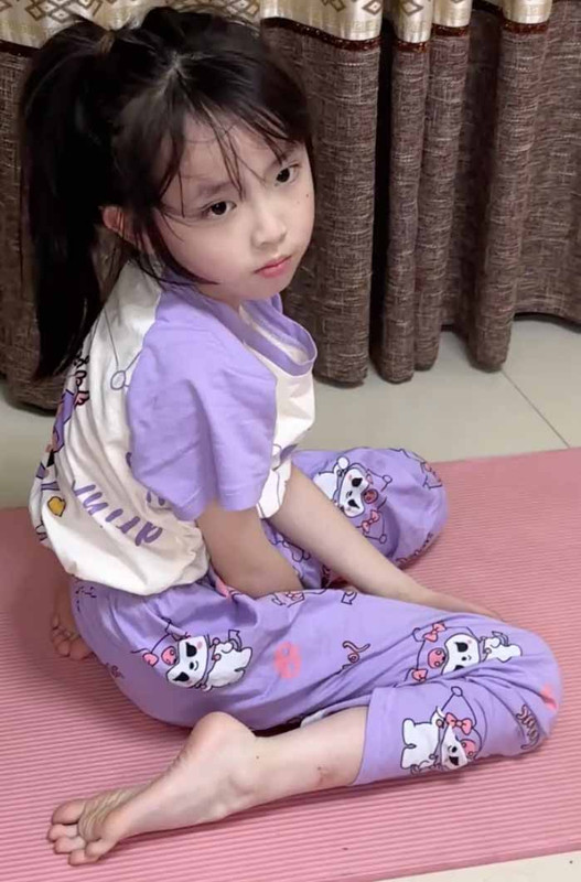 吴雨萌,就很吴雨,ロリータ,Lolita,萝莉塔,炉利,Loli,萝莉,亜炉,華炉,少女,甜妹