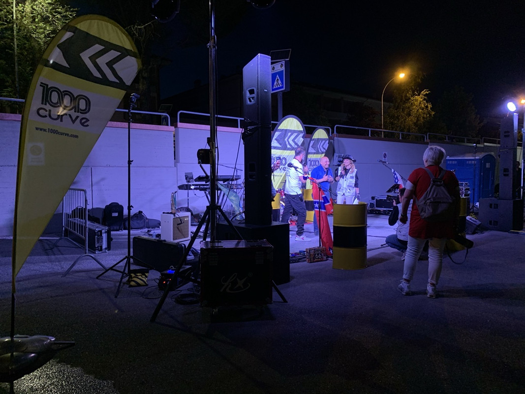 905EF333-97F3-42C1-AAD7-74E8AD58F464