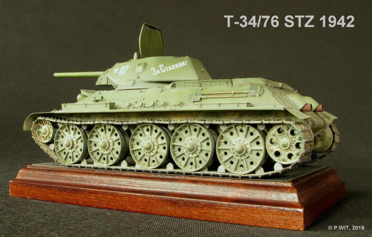 1/35 Zvezda T-34/76 1942 STZ - Ready for Inspection - Armour