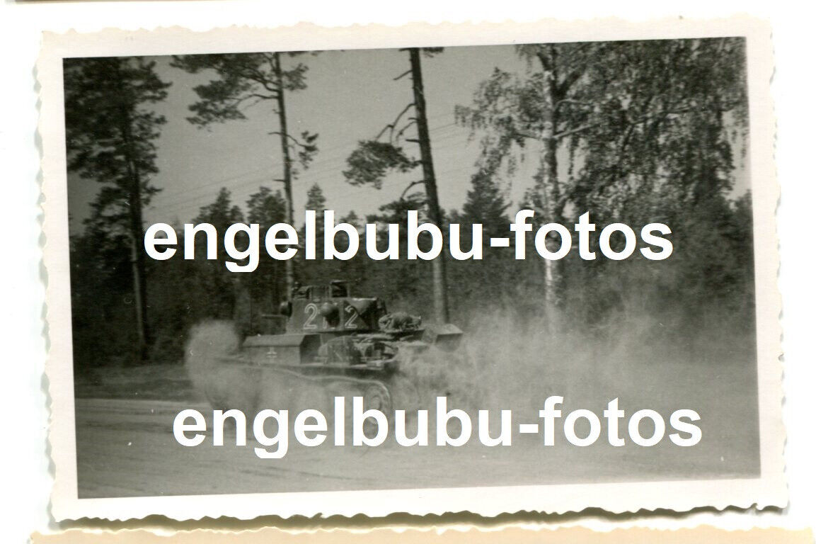 FOTO - EINSATZ -GRIECHENLAND- - PANZER - Panzer 38(t) Nr. 211 - Flak Regt. 18