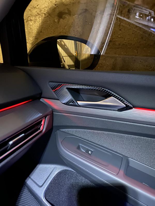 60C30305-395D-463F-A93E-99DB346F07EB