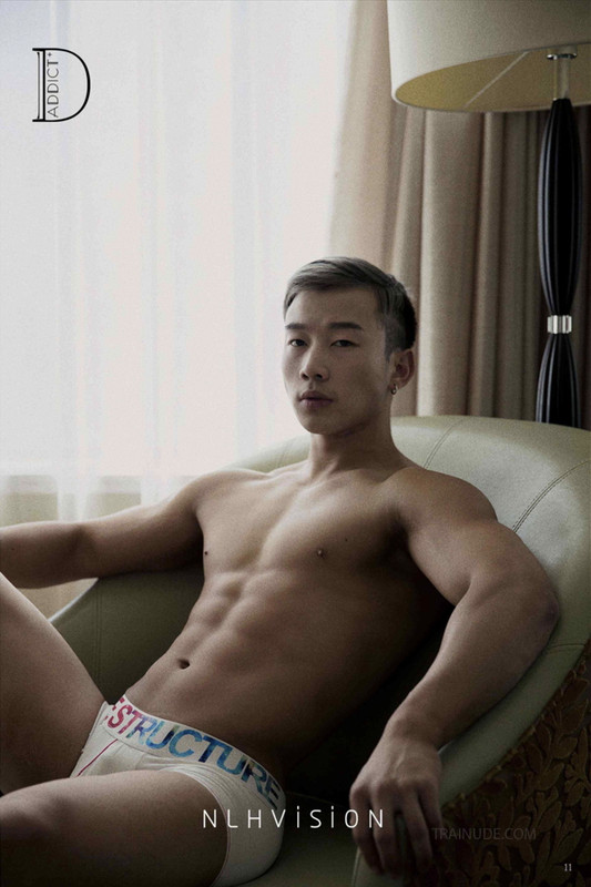 ADDICT 001 (Non-sex) - Chàng lực lưỡng mắt một mí