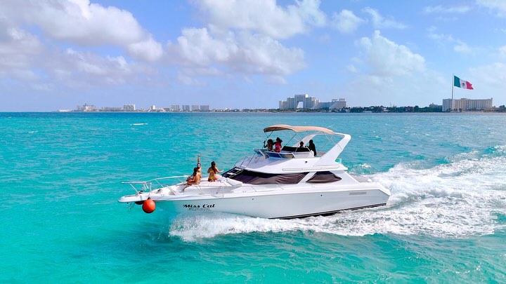 Miss Cat 46 ft yacht charter Cancun - Interior view showing luxury amenities and comfortable seating for 15 guests