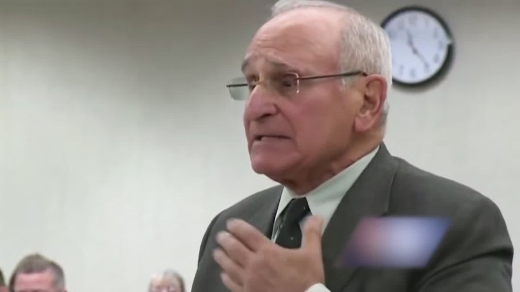 [Image: sp3wyrirv842.jpg]