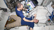 astronaut-spatiu-medical-consult.jpg