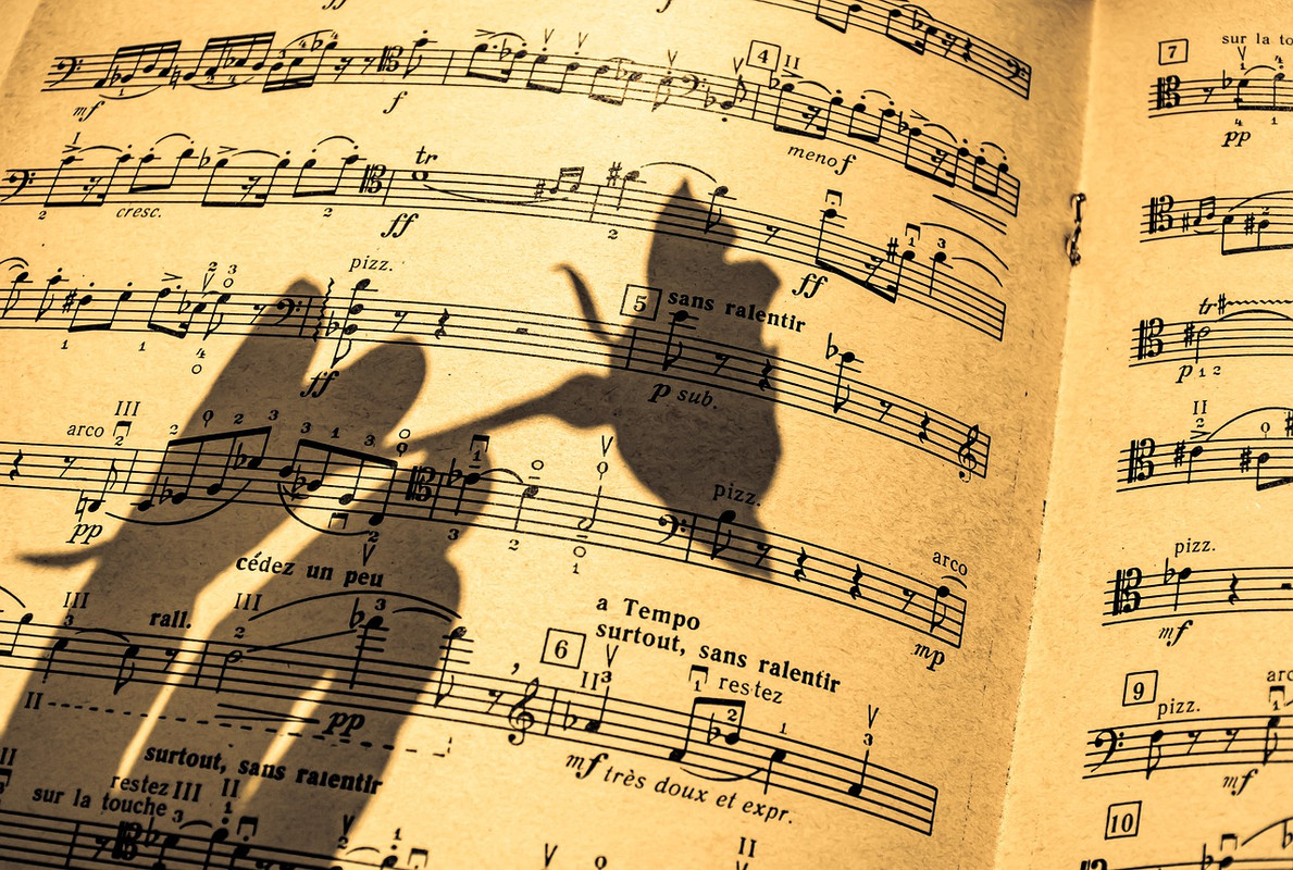 blacknwhite-music-sheet-5117328-1280.jpg