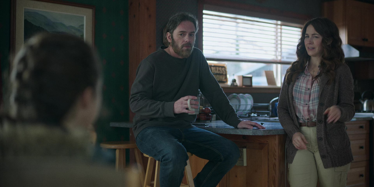 Maid 2021 Season 1 S01 1080p NF WEB DL x265 HEVC 10bit EAC3 5 1 Garshasp QxR