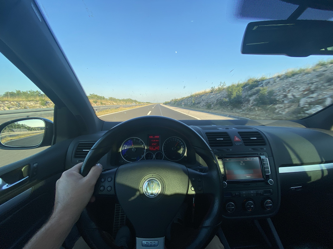 EE25B3E7-10CF-4CB4-8212-B84DF1AFDB7A