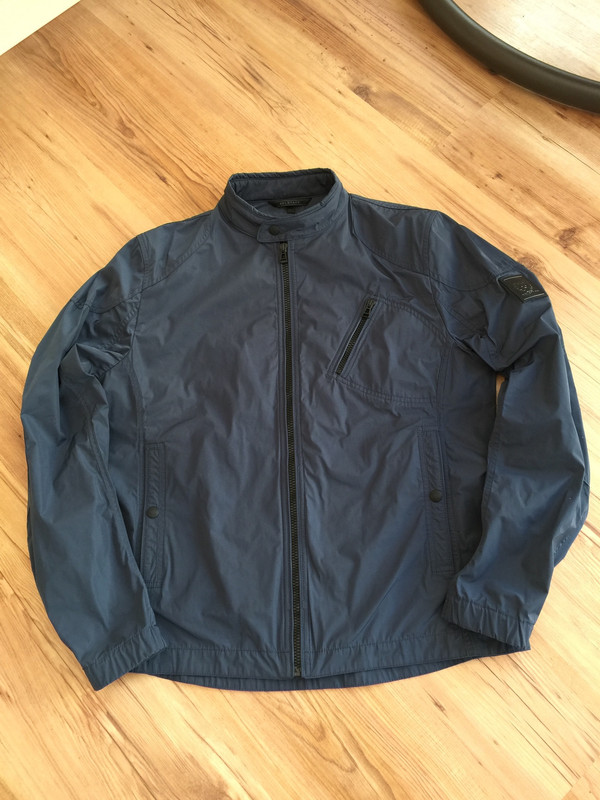 C4B4F982-3148-45E9-AFD9-BC198EE6E36B