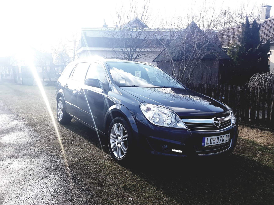 E8038BE6-E2FA-42FD-BCDA-6FADC3820CB0