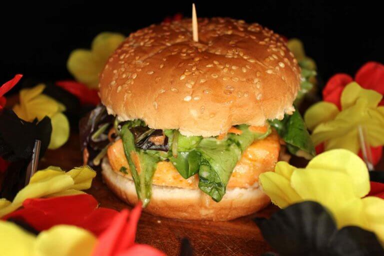 Einfacher Lachsburger Einfacher Lachsburger