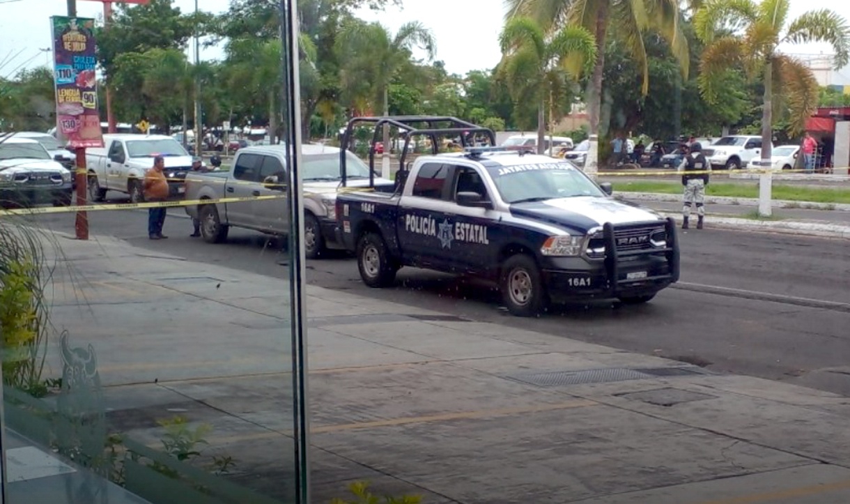 Balacera en una carnicería, “están balaceando con cuerno de chivo”