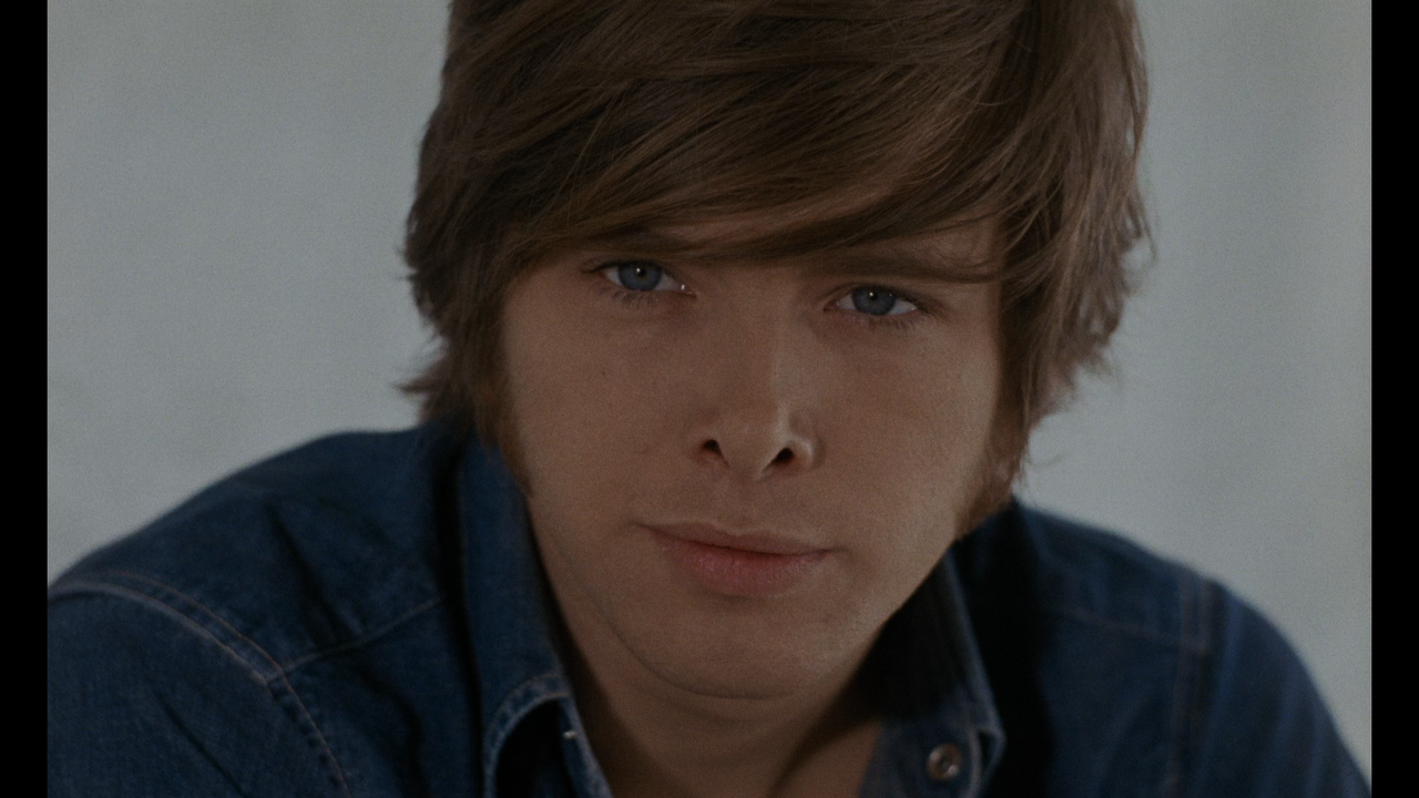 Haeschen.in.der.Grube.Rabbit.in.the.Pit.1969.2160p.UHD.BDREMUX.HDR.DV.HEVC-Нечипорук.mkv_snapshot_00