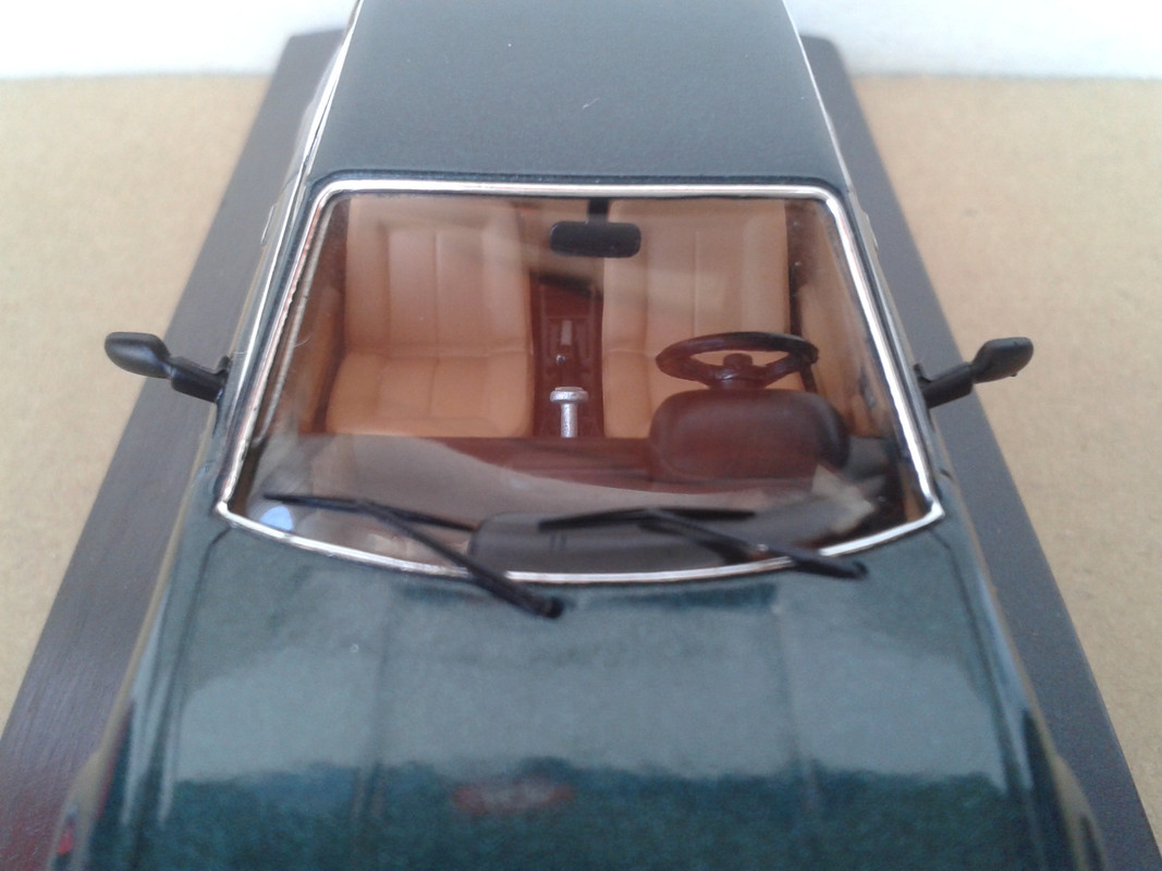 1985 Ferrari 412 (Hot Wheels Elite) (14)