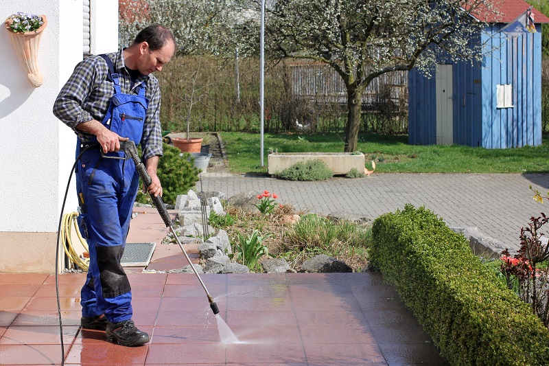 High-Pressure Cleaning
