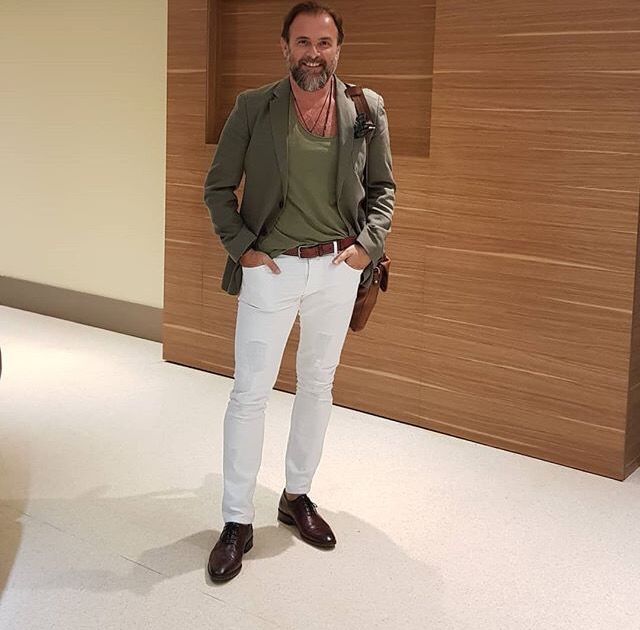 AED4462F-46F9-439F-A3AE-F86FE6E390C6