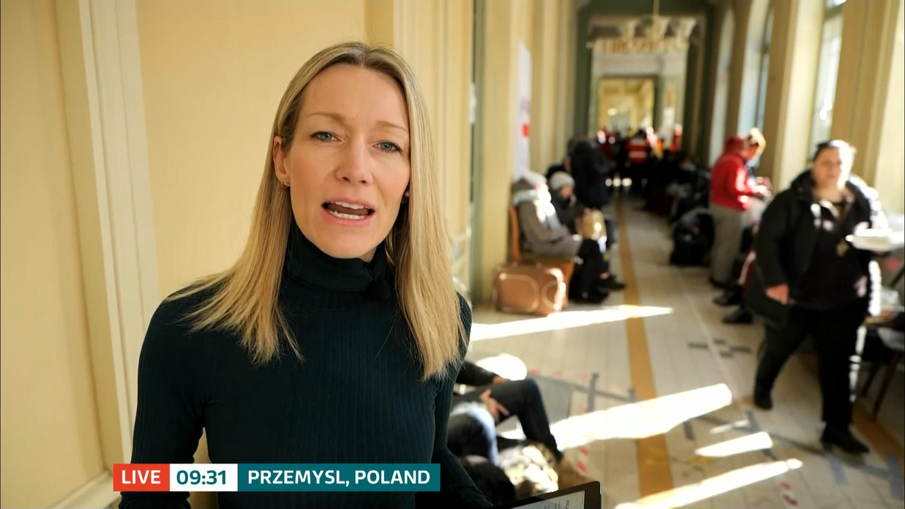 ITV News_20220312_07000930.ts_snapshot_01.32.52.235