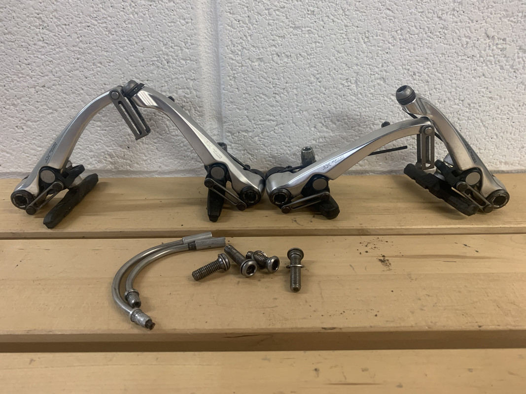 1E165F7F-6400-49ED-8319-199D79A42E85