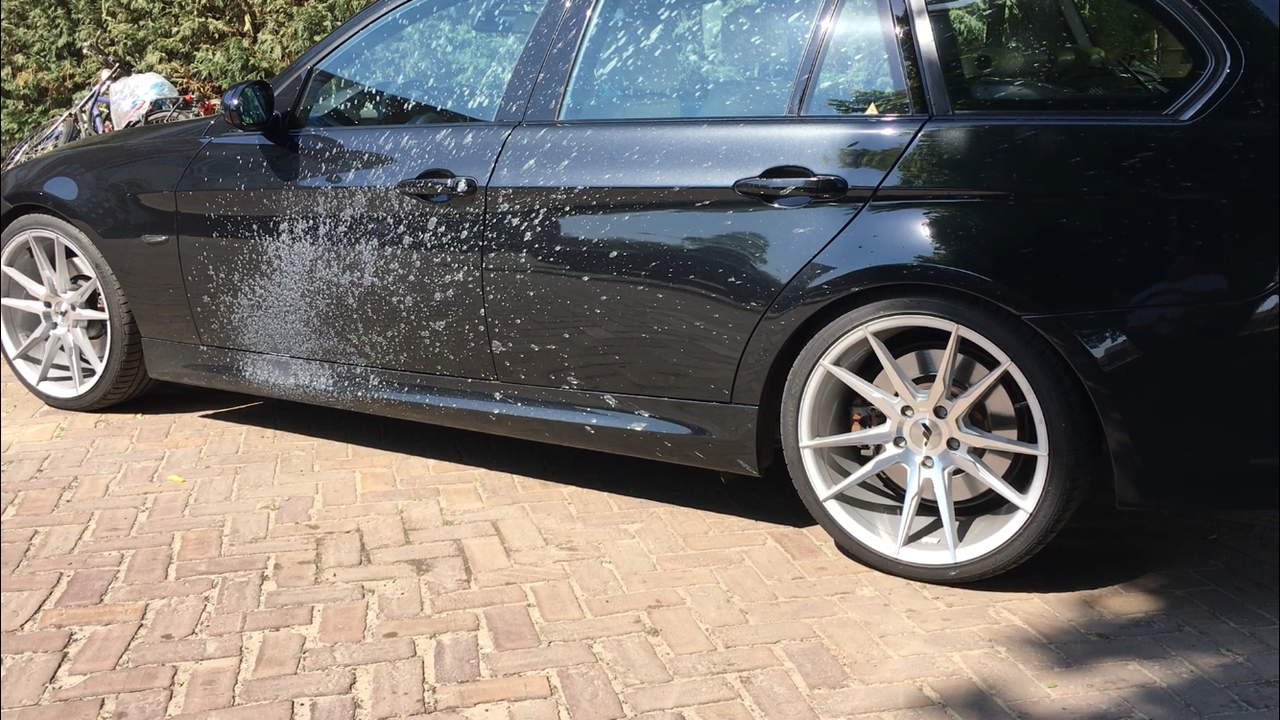 AC9562A4-9933-400C-9896-574435CEBDB9