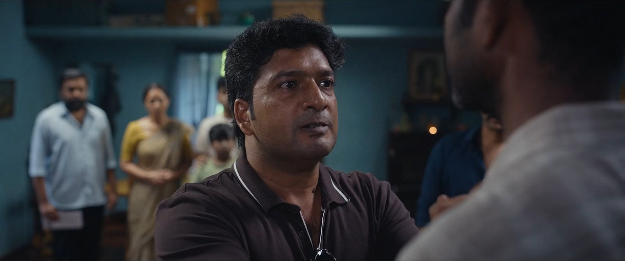 Tourist Family 2025 WebRip [Hindi + Tamil + Telugu + Malayalam + Kannada] 480p 720p 1080p ESub Screenshot