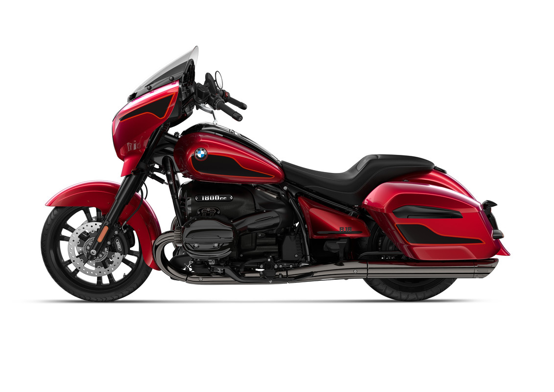 P90569052_highRes_bmw-r-18-roctane-r-1